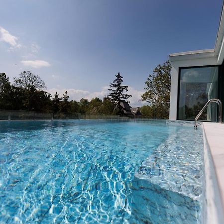 Villa Bauhaus Wellness Apartman 希欧福克 外观 照片