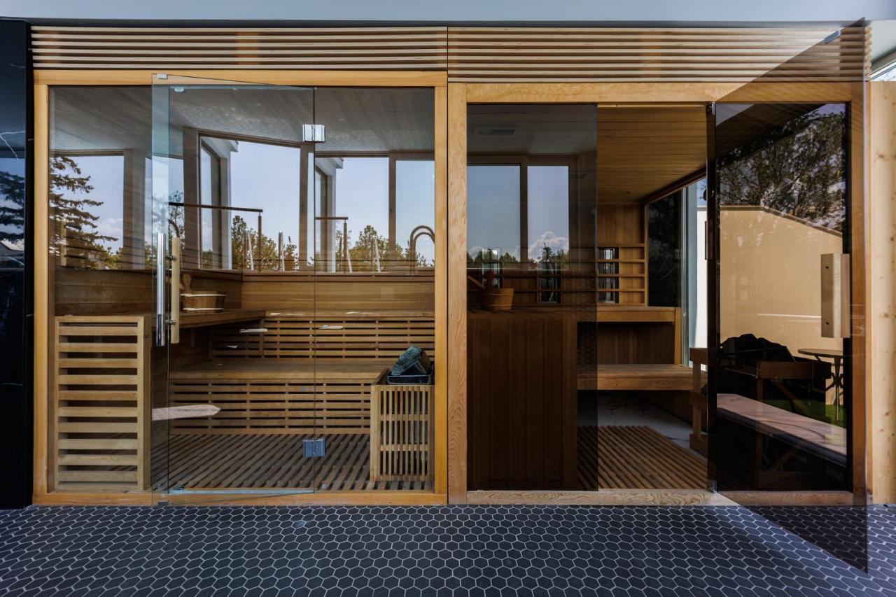 Villa Bauhaus Wellness Apartman 希欧福克 外观 照片