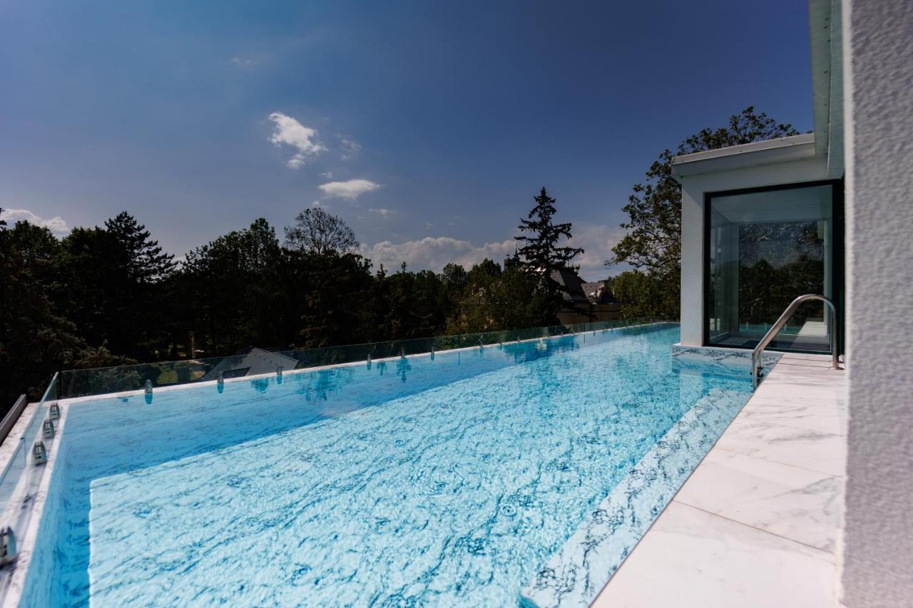 Villa Bauhaus Wellness Apartman 希欧福克 外观 照片